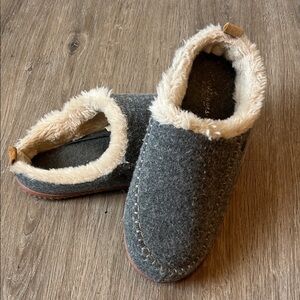 Dearfoams Fuzzy Gray women’s Slippers